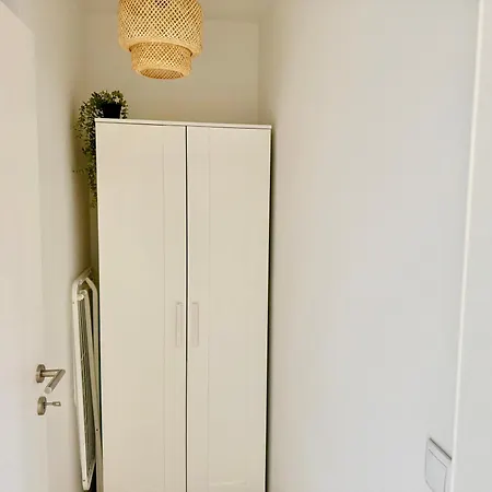 Stylish With Balcony Near Vienna Apartament Wiener Neudorf