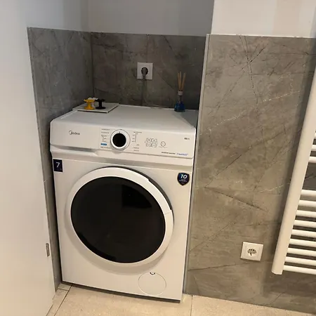 Stylish With Balcony Near Vienna Apartament Wiener Neudorf